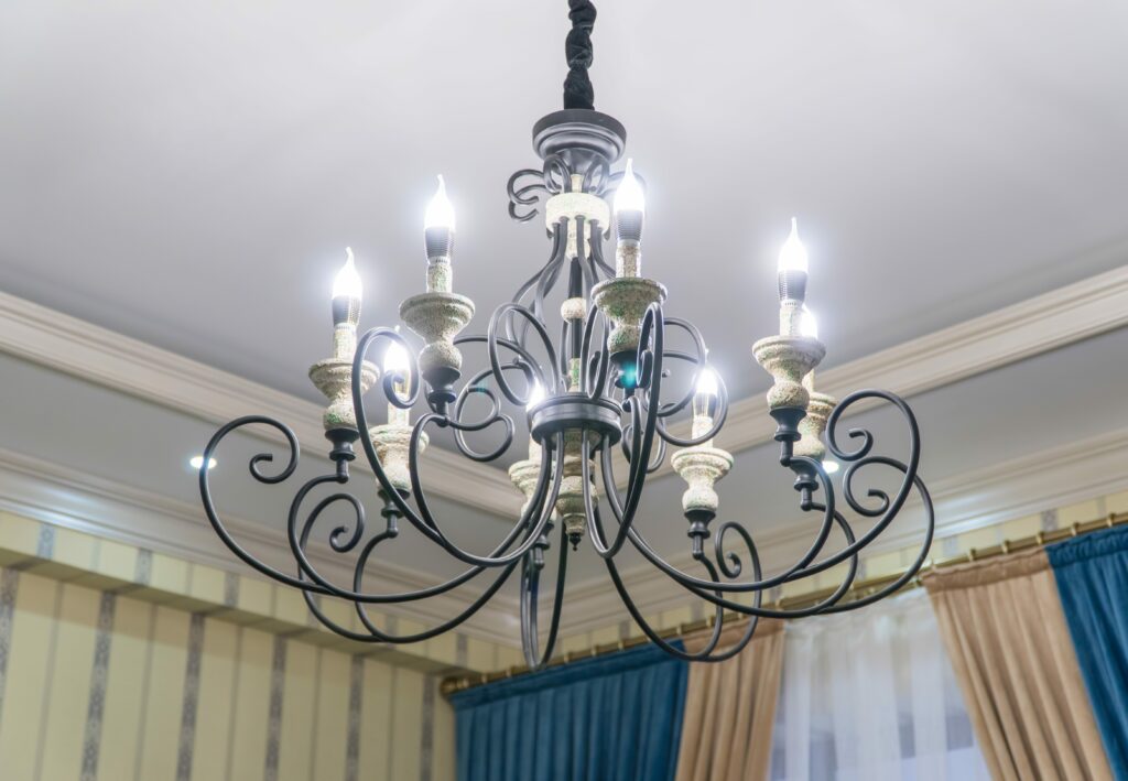 chandelier on the ceiling Żarówka E14 Candle LED Bulb
