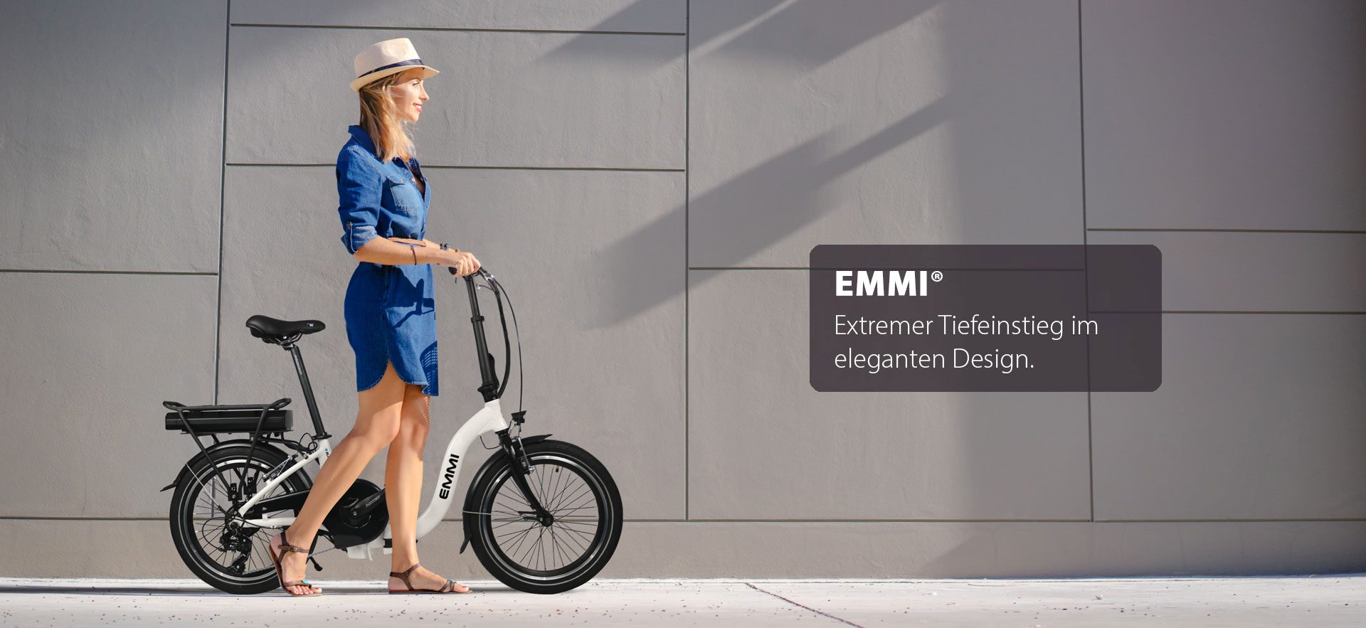 Frau Mit EMMI Weiss Text 1920b